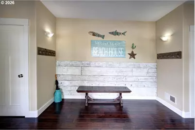 90022 Ocean Dr, Warrenton, OR 97146 - Photo 13