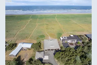 90022 Ocean Dr, Warrenton, OR 97146 - Photo 3