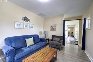 90022 Ocean Dr, Warrenton, OR 97146 - Photo 17
