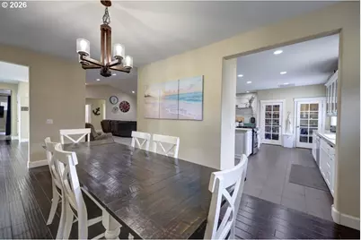 90022 Ocean Dr, Warrenton, OR 97146 - Photo 11