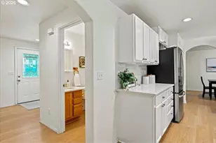 2439 SW 33rd St, Redmond, OR 97756 - Photo 15