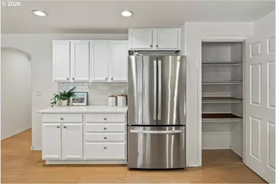 2439 SW 33rd St, Redmond, OR 97756 - Photo 13