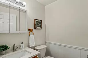 2439 SW 33rd St, Redmond, OR 97756 - Photo 17
