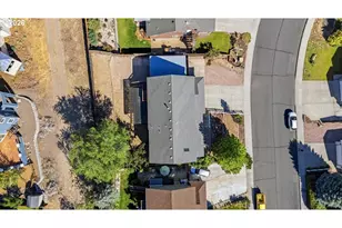 2439 SW 33rd St, Redmond, OR 97756 - Photo 45