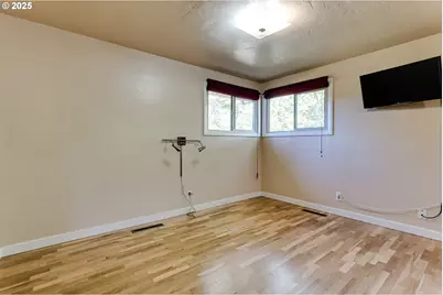 529 Antelope Way, Eugene, OR 97401 - Photo 17