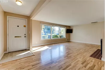 529 Antelope Way, Eugene, OR 97401 - Photo 3