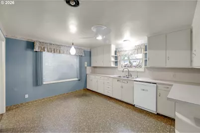 605 Fulvue Dr, Eugene, OR 97405 - Photo 9