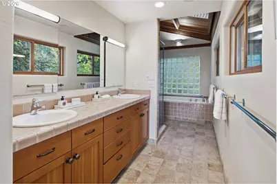 13537 Fielding Rd, Lake Oswego, OR 97034 - Photo 25