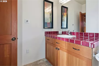 13537 Fielding Rd, Lake Oswego, OR 97034 - Photo 37