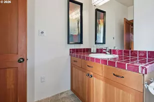 13537 Fielding Rd, Lake Oswego, OR 97034 - Photo 37