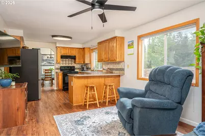 11240 SE Cranberry Loop, Clackamas, OR 97015 - Photo 17