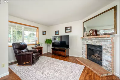 11240 SE Cranberry Loop, Clackamas, OR 97015 - Photo 5