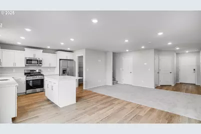 2255 Sawtelle Dr, Woodburn, OR 97071 - Photo 5