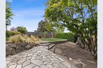 11225 SE Lexington St, Portland, OR 97266 - Photo 37