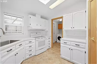 385 SE Anchor Ave, Depoe Bay, OR 97341 - Photo 9