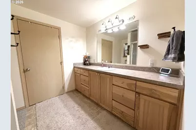 11510 Tiller Trail Hwy, Days Creek, OR 97429 - Photo 15