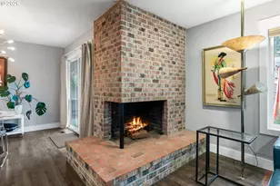 10644 NE Russell Ct, Portland, OR 97220 - Photo 9