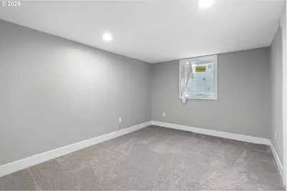 10644 NE Russell Ct, Portland, OR 97220 - Photo 33