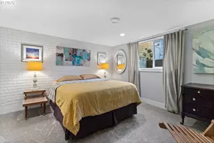 10644 NE Russell Ct, Portland, OR 97220 - Photo 29