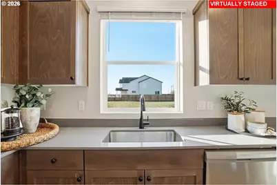 464 NE Hunter Dr, Estacada, OR 97023 - Photo 3