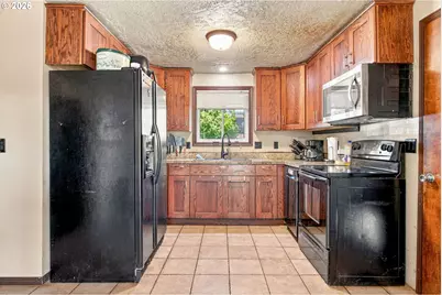 1842 Laveta Ln, Eugene, OR 97402 - Photo 7