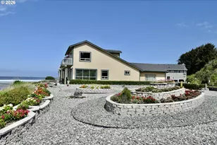 28978 Vizcaino Ct, Gold Beach, OR 97444 - Photo 3