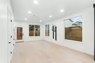 11067 SW 61st Ave, Portland, OR 97219 - Photo 3