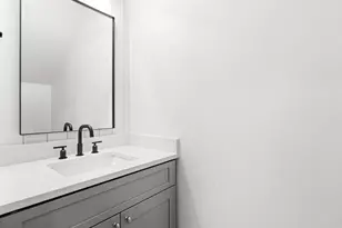 11067 SW 61st Ave, Portland, OR 97219 - Photo 7