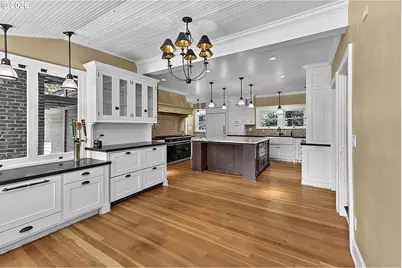 1610 Cal Young Rd, Eugene, OR 97401 - Photo 11