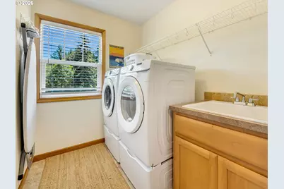 42047 Eddy Point Ln, Astoria, OR 97103 - Photo 29