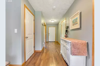 42047 Eddy Point Ln, Astoria, OR 97103 - Photo 9