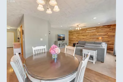 42047 Eddy Point Ln, Astoria, OR 97103 - Photo 17