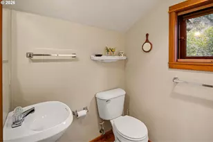 4040 Southpointe Dr, Eugene, OR 97405 - Photo 39