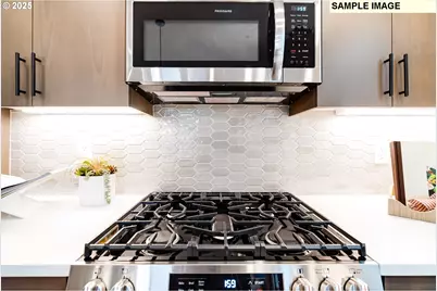 12170 SW Trask St, Beaverton, OR 97007 - Photo 9