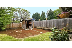 841 12th St, Lafayette, OR 97127 - Photo 39