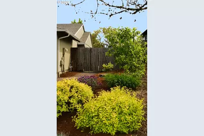 841 12th St, Lafayette, OR 97127 - Photo 43