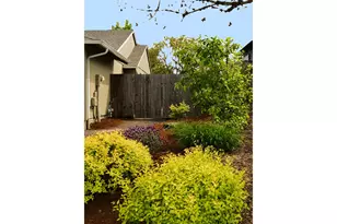841 12th St, Lafayette, OR 97127 - Photo 43
