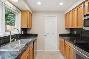 511 W 3rd St, La Center, WA 98629 - Photo 19