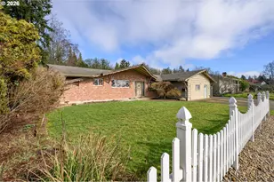 1749 NE Orchard Ave, McMinnville, OR 97128 - Photo 3