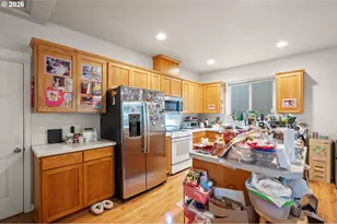 19230 SW Rosedale Ct, Beaverton, OR 97007 - Photo 9