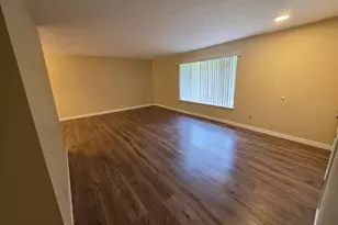 12835 SE Foster Rd, Portland, OR 97236 - Photo 5