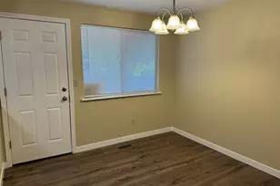 12835 SE Foster Rd, Portland, OR 97236 - Photo 9