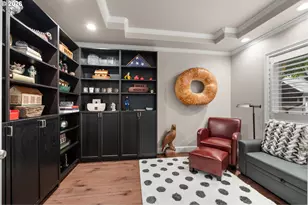 7717 NW Blue Pointe Ln, Portland, OR 97229 - Photo 11