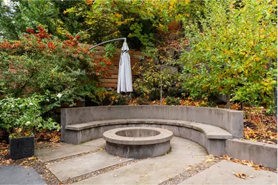 7717 NW Blue Pointe Ln, Portland, OR 97229 - Photo 39