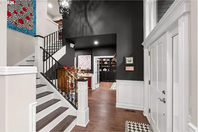 7717 NW Blue Pointe Ln, Portland, OR 97229 - Photo 9