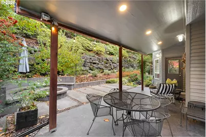 7717 NW Blue Pointe Ln, Portland, OR 97229 - Photo 35