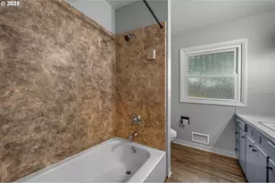 11520 SE Bush St, Portland, OR 97266 - Photo 15