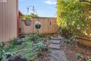 831 NE 90th Ave, Portland, OR 97220 - Photo 19