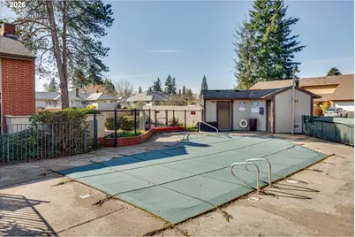 831 NE 90th Ave, Portland, OR 97220 - Photo 23