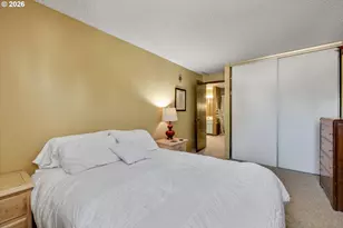 831 NE 90th Ave, Portland, OR 97220 - Photo 13